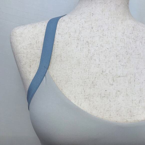 Adidas NWT Pull On T-back Sports Bra Women S - Picture 2 of 9